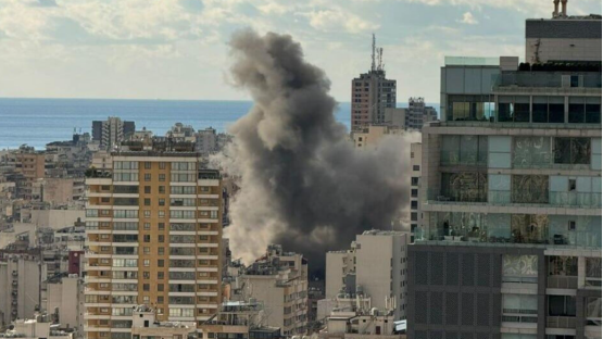 中股网 下跪也要挨打？朱拉尼“委曲求全”没有好结果，以军对叙发起轰炸