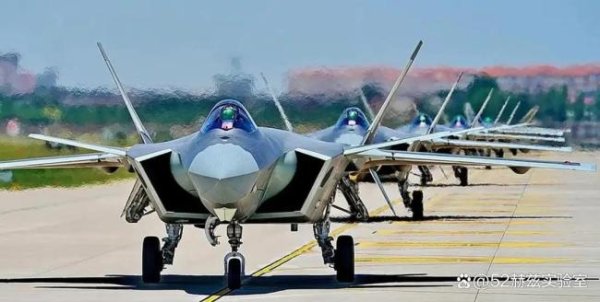 闻喜策略 外媒：中国空军现役战机数量超美国 空中力量新时代来临